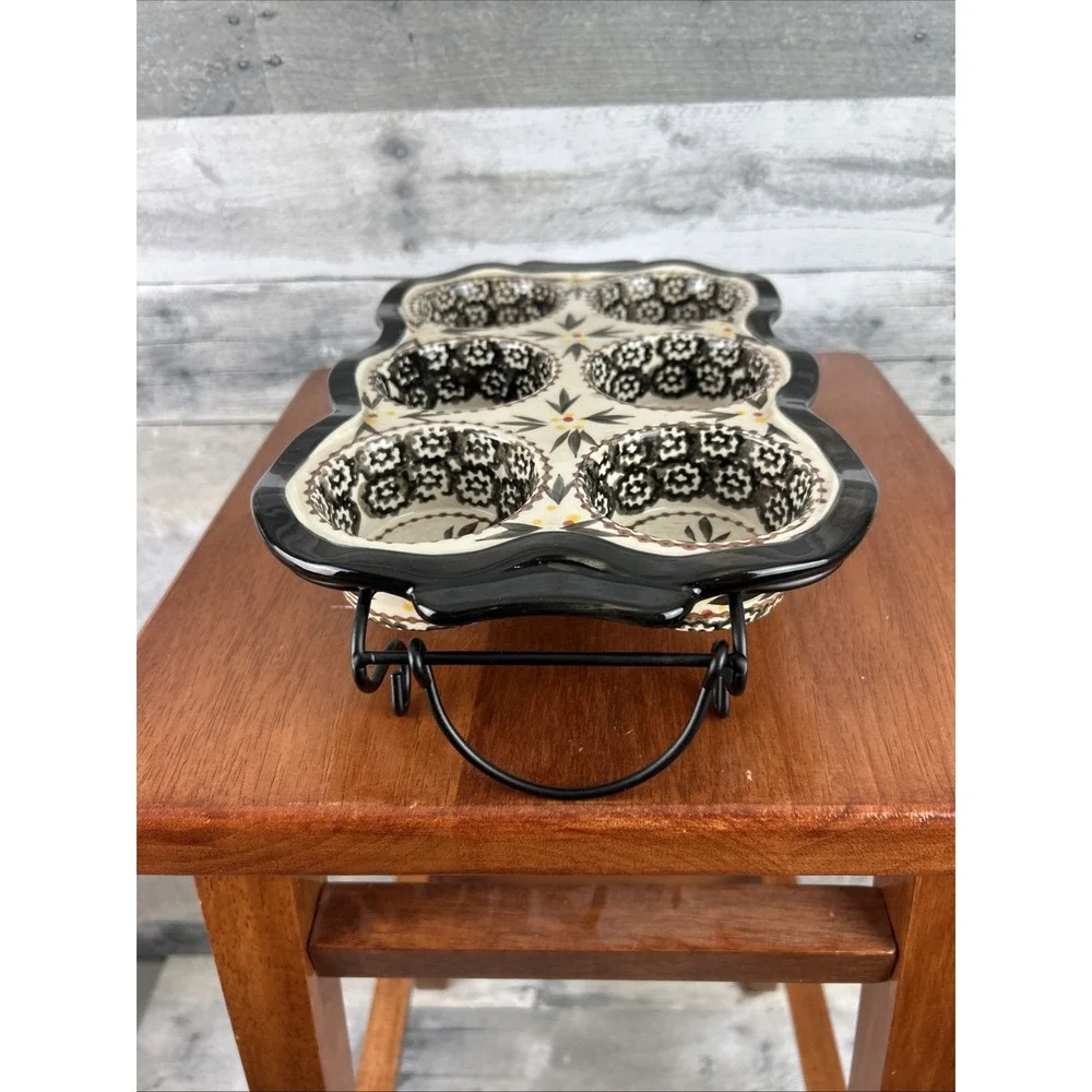 NEW Temp-tations By Tara Black/Brown Floral Lace 6Cup Muffin Pan w Wire Carrier